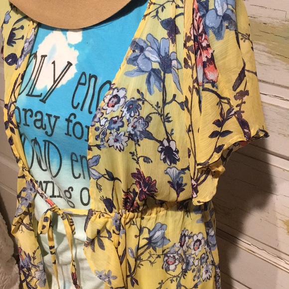 🎃🌸Super Cute Shear Cinched Waist Cover Up - Picture 3 of 5